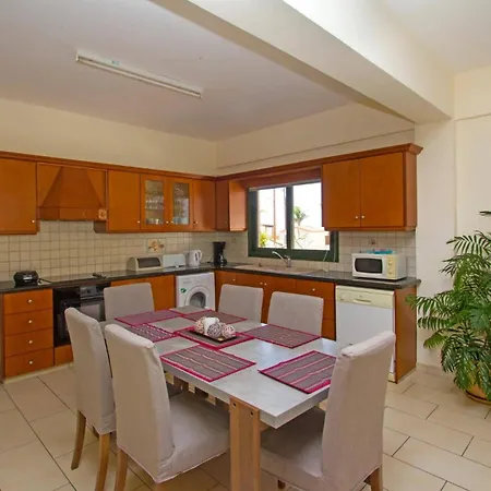 Hermes By ヴィラ *