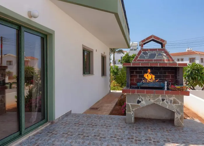 Hermes By ヴィラ *